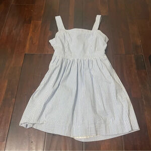J. Crew Seersucker Apron Dress Bow Back Size Sz M Medium Pockets Blue And White